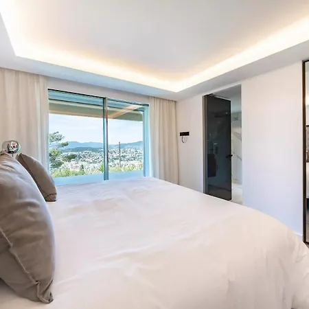 Magnificent In With Sea View Appartement