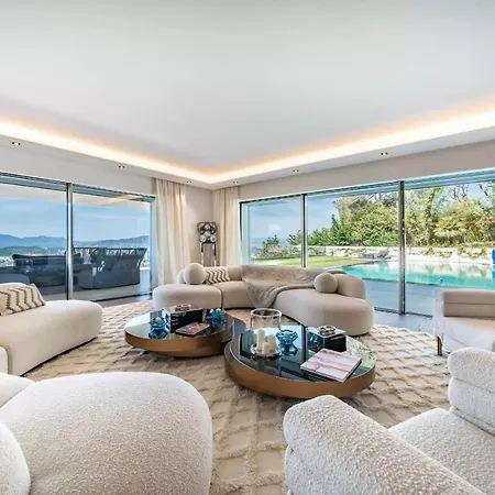 Apartment Magnificent In With Sea View Cannes