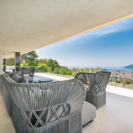 Apartment Magnificent In With Sea View Cannes